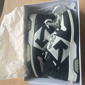 Off white shoes next day shipping size 10 brand new